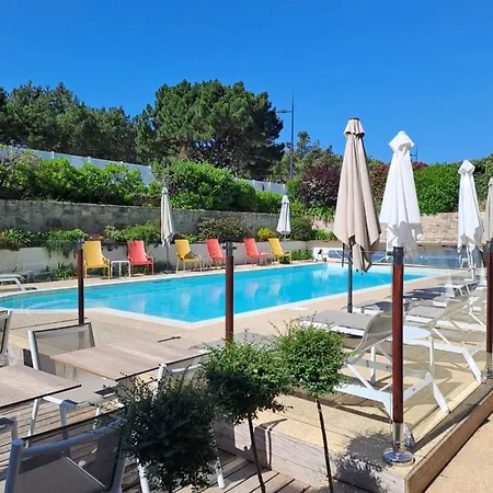 Le Churchill & Hotell Carnac