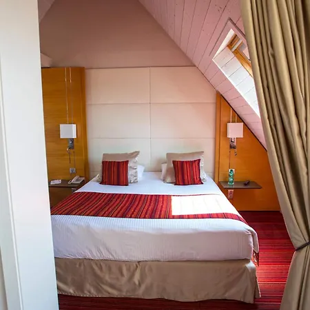 Le Churchill & Hotell