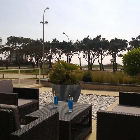 Le Churchill & 4* Carnac
